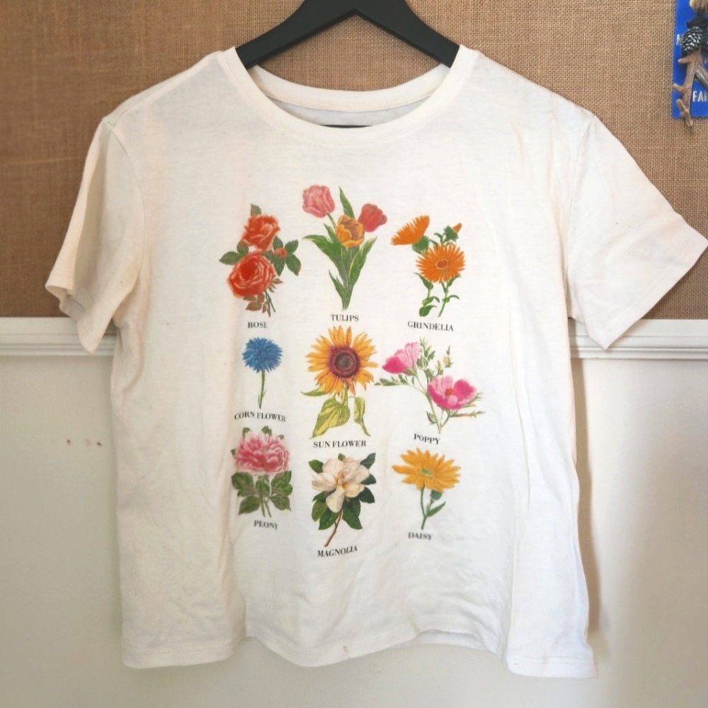 Cropped floral shirt
